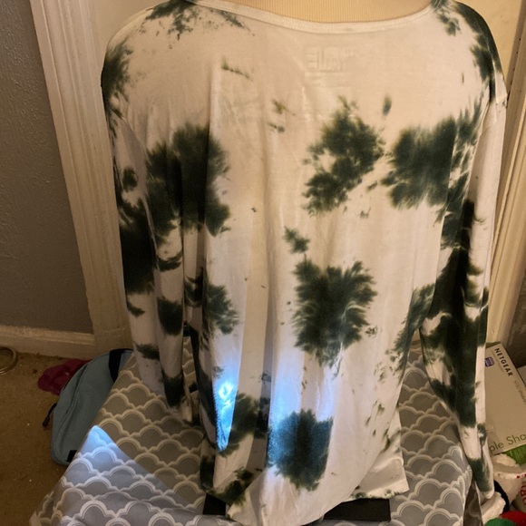 EUC TIME & TRU SUPER SOFT LIGHT WEIGHT SWEATSHIRT black/white TIE DYED XXL (2XG) - Picture 4 of 7